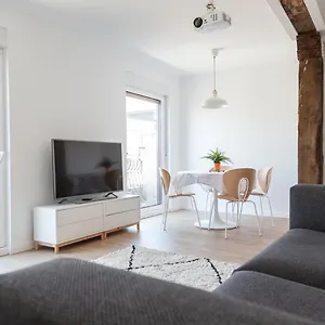 Next Center Bus & Train Station Free Wifi Apartamento